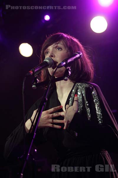 SARAH BLASKO - 2010-04-01 - PARIS - La Maroquinerie - 